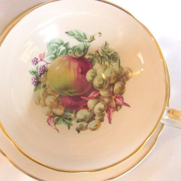 Regency Tea Cup and Saucer, Soft Beige Fabulous Fruit, Hand Painted, Gold,  I240 - Picture 2 of 8